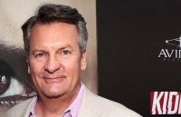 Nhà làm phim Hollywood bị bắt giữ vì gian lận và lừa đảo tiền hỗ trợ Covid-19