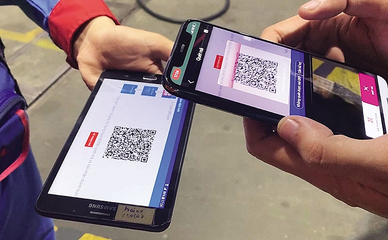 Nhắm tệp khách hàng khủng, ngân hàng rầm rộ 'bắt tay' fintech