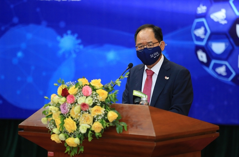 Hàn Quốc tặng 40 máy đo thân nhiệt từ xa hỗ trợ Việt Nam chống Covid-19