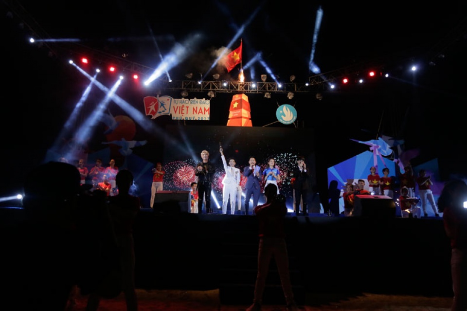 soi noi cac hoat dong sinh vien huong ve bien dao to quoc