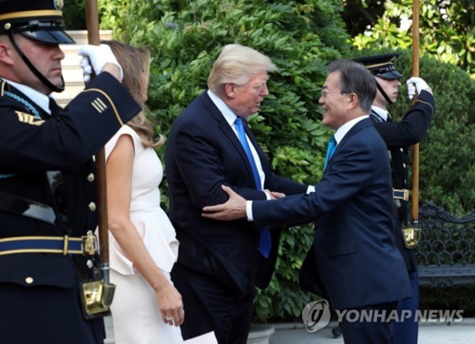 han quoc tang cuong an ninh truoc them chuyen tham cua tong thong my