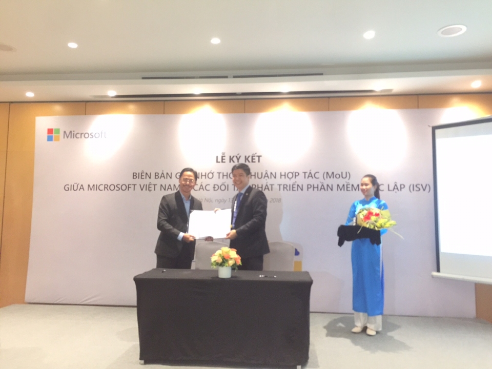 microsoft giup doanh nghiep viet day nhanh tien trinh chuyen doi so