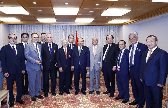 thu tuong nguyen xuan phuc tiep lanh dao cac hoi huu nghi nhat viet