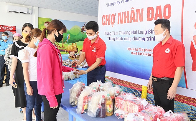 tiep nhan hon 14 ty dong khac phuc hau qua do dich benh covid 19 1