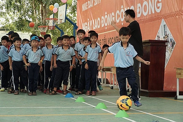 Giới thiệu Chiến lược Giáo dục thể chất 6C phát triển toàn diện thể lực cho học sinh gioi thieu chien luoc giao duc the chat 6c phat trien toan dien the luc cho hoc sinh