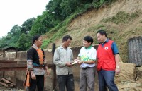 Cứu trợ đồng bào bị thiệt hại do mưa lũ tại tỉnh Lai Châu