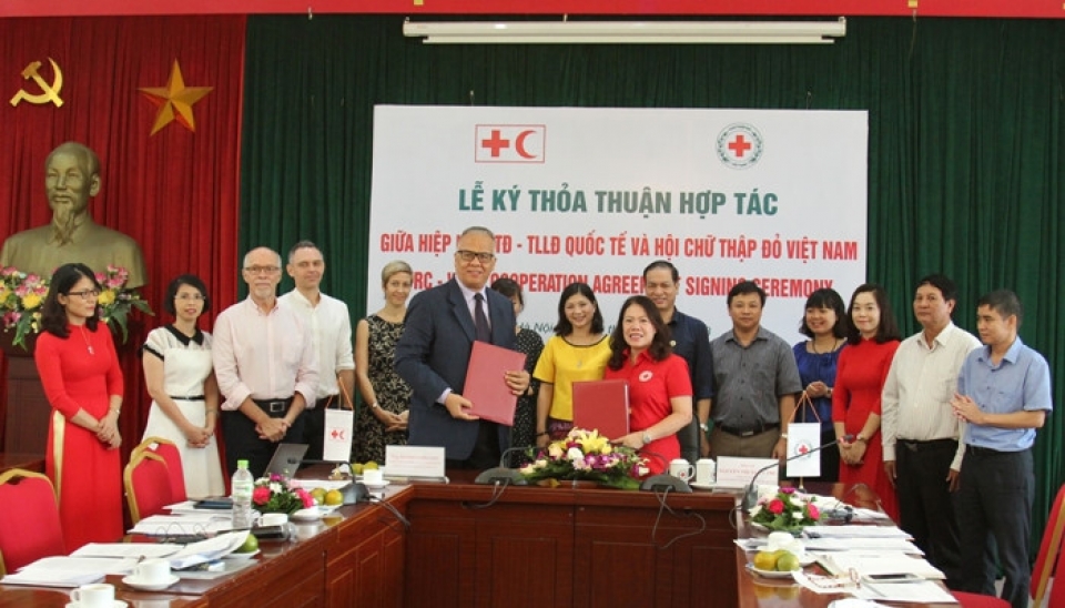 day manh hop tac quoc te trong hoat dong nhan dao