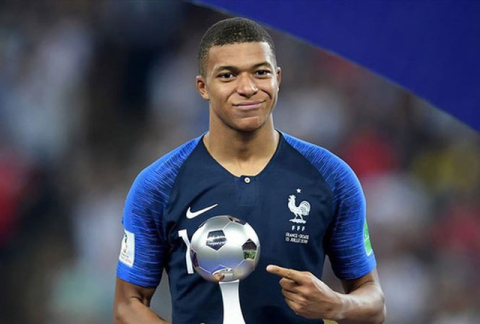 huan luyen vien deschamps mbappe da tien xa hon henry