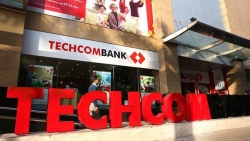 Hơn 33.200 tỷ đồng vào thị trường, Techcombank vọt lên top 5 vốn hóa