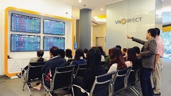 nhieu cong ty chung khoan tiep tuc gap loi he thong hose va fpt se khac phuc the nao