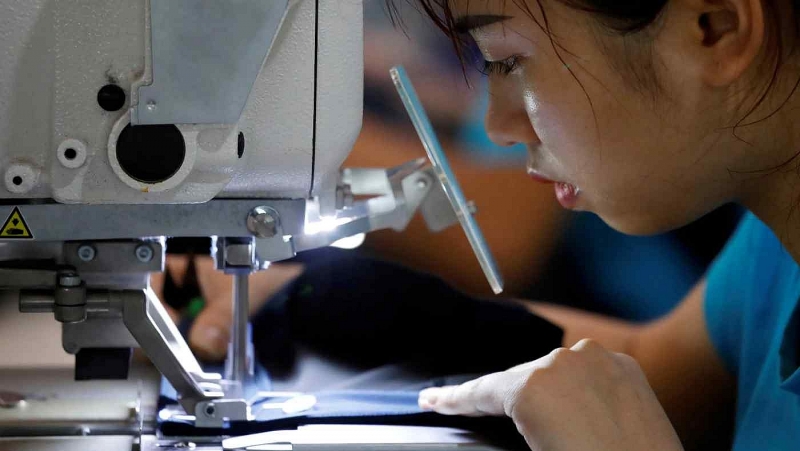 Kinh tế cuối năm sẽ khó khăn hơn