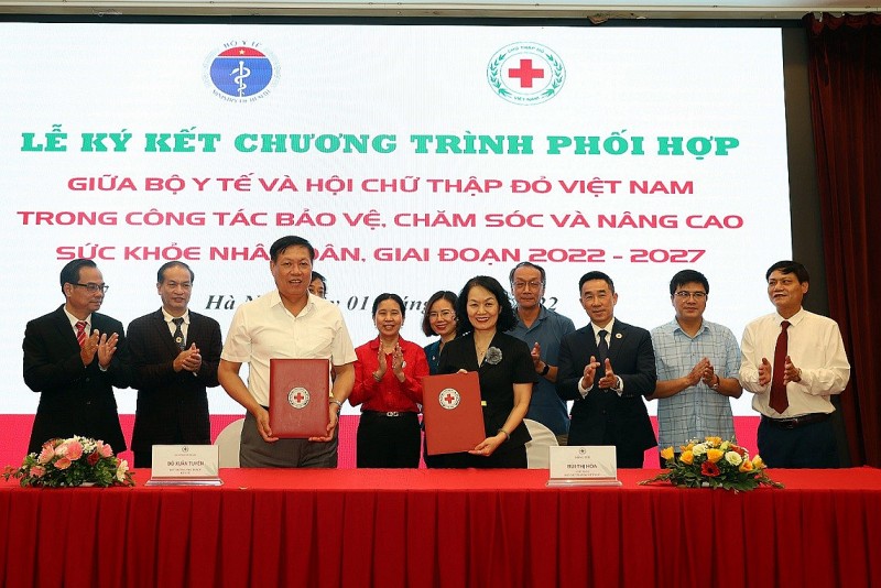 Hội Chữ thập đỏ Việt Nam 'bắt tay' Bộ Y tế đẩy mạnh thực hiện các hoạt động nhân đạo