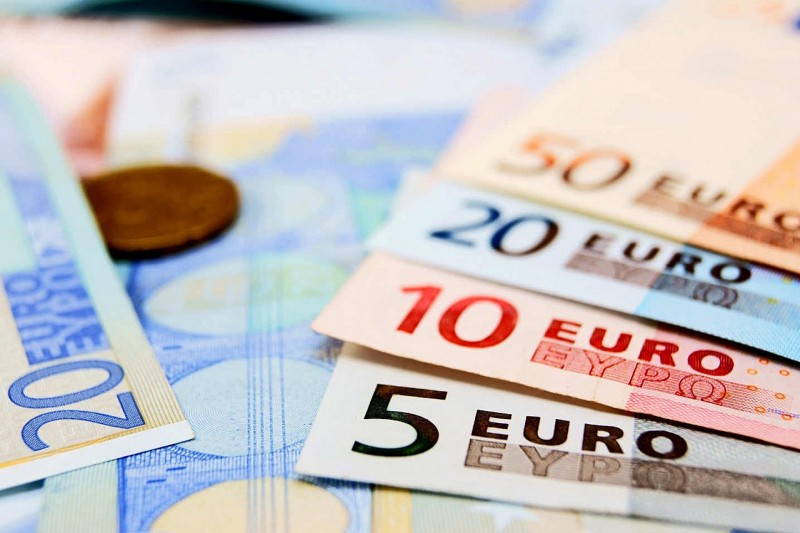 Lao dốc kỷ lục, kịch bản nào cho đồng Euro?