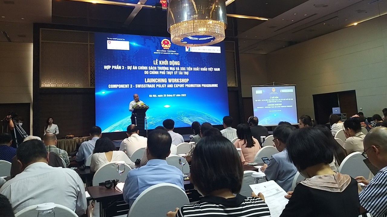 thuy sy ho tro doanh nghiep viet xuc tien xuat khau