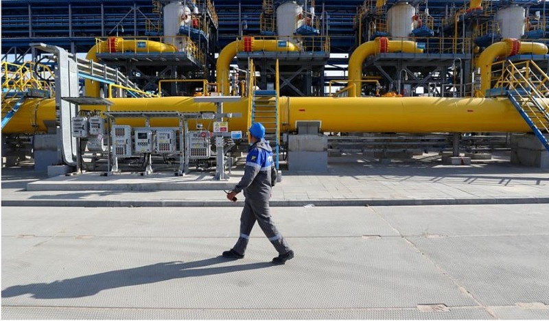 Châu Âu 'lạc lối' giữa ma trận dầu mỏ của Nga