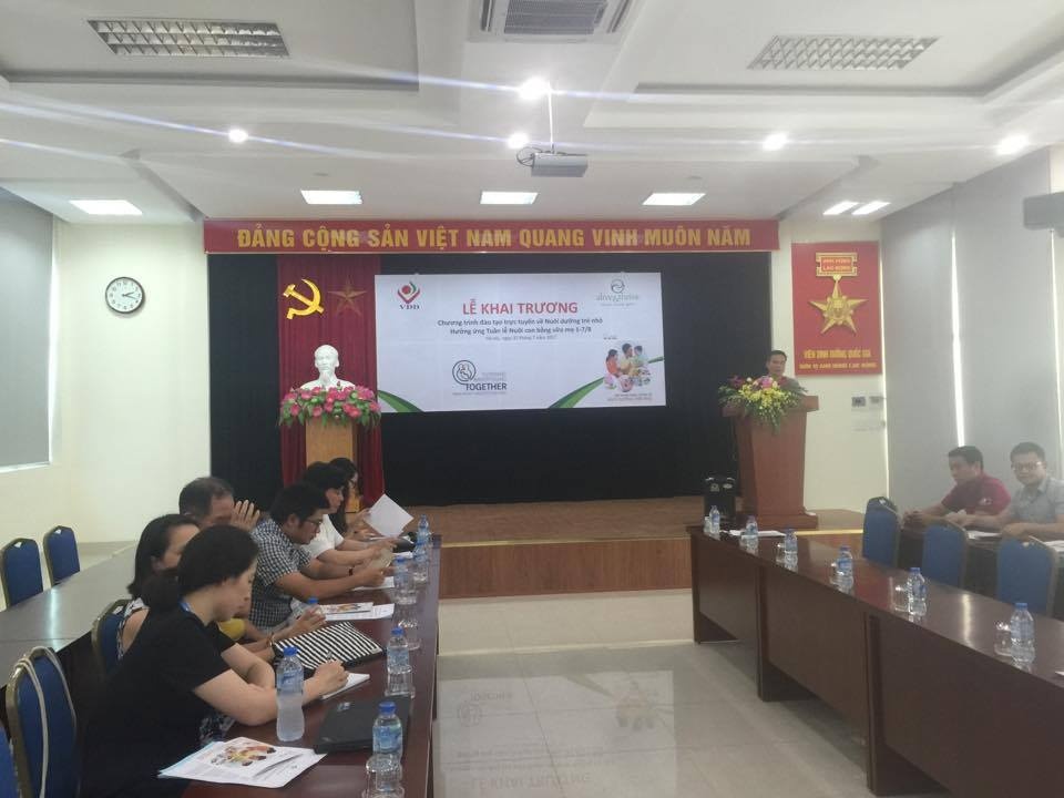 Khai trương hệ thống đào tạo trực tuyến về nuôi dưỡng trẻ nhỏ khai truong he thong dao tao truc tuyen ve nuoi duong tre nho