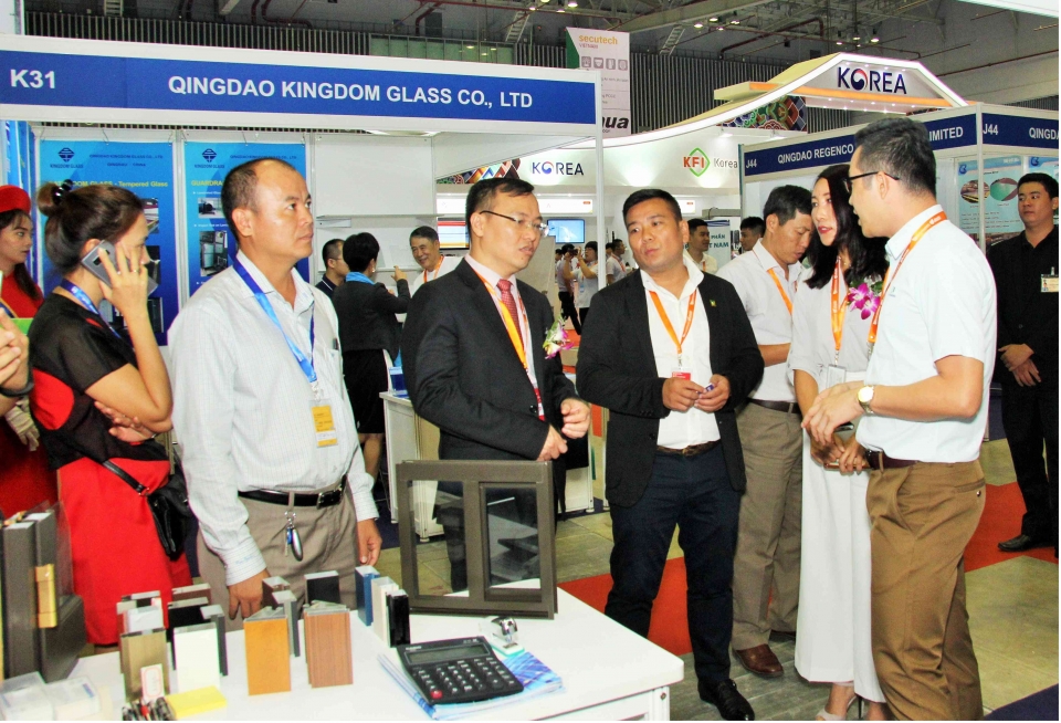 gan 300 don vi tham du trien lam quoc te ve cong nghe kinh