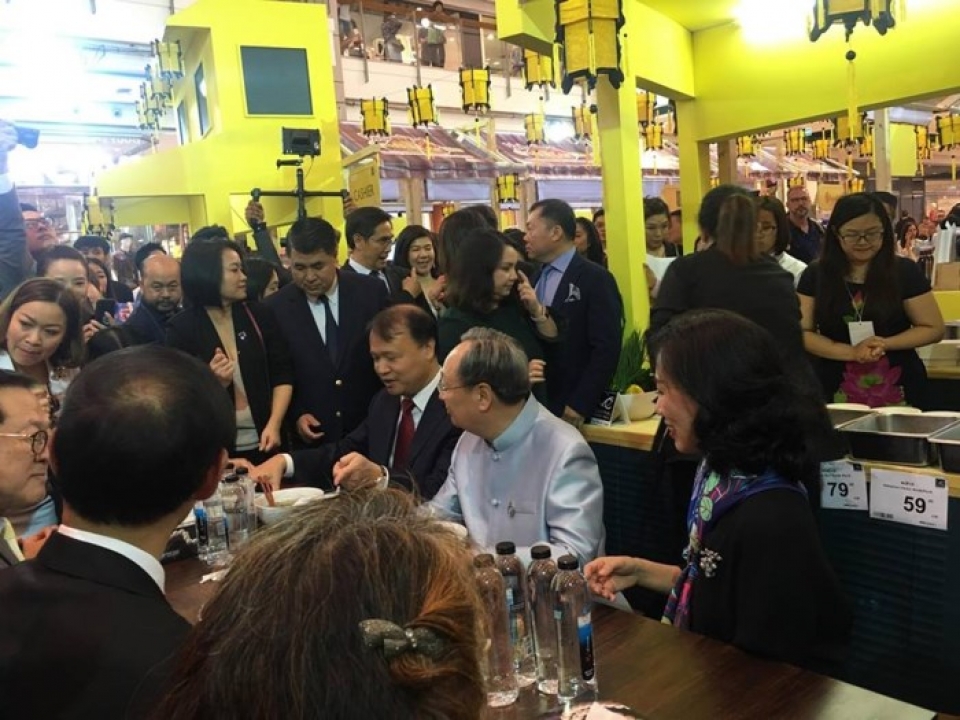 khai mac tuan hang va du lich viet nam tai thai lan 2018