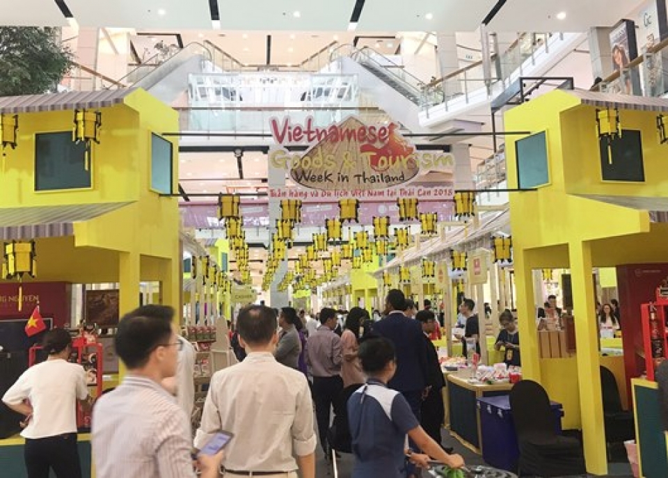 khai mac tuan hang va du lich viet nam tai thai lan 2018