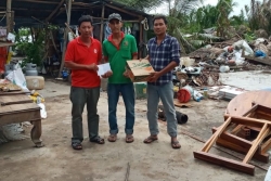 Hội Chữ thập đỏ hỗ trợ các hộ dân bị ảnh hưởng của hoàn lưu bão số 2