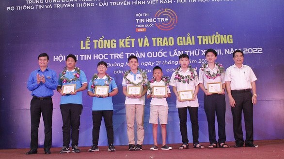 trao 6 giai nhat tai hoi thi tin hoc tre toa n quoc la n thu 28