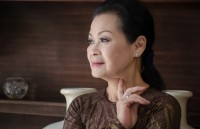 khanh ly lan dau hat nhac phu quang