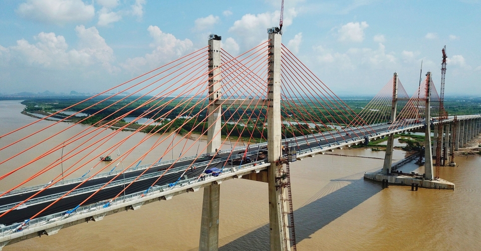 Quảng Ninh “cất cánh” từ hạ tầng giao thông quang ninh cat canh tu ha tang giao thong