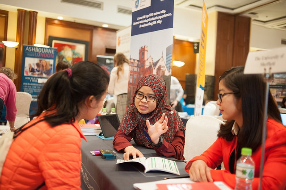 Nhiều hoạt động thú vị tại Ngày hội Giáo dục Vương quốc Anh 2018 nhieu hoat dong thu vi tai ngay hoi giao duc vuong quoc anh 2018