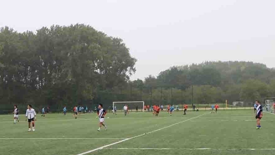 soi noi giai bong da sinh vien viet nam tai bi ung ho quy vaccine phong covid19 trong nuoc