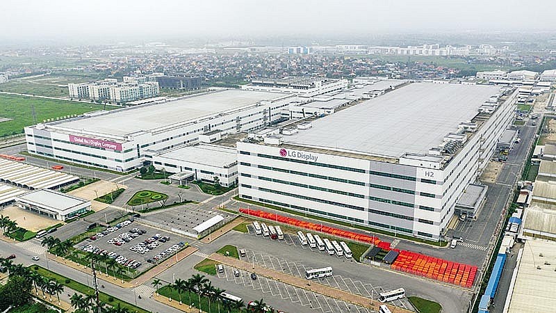 Có thêm dự án tỷ USD, trong đó có việc tăng vốn thêm 1,4 tỷ USD của LG Display, vốn đầu tư nước ngoài của Việt Nam đã tăng trở lại sau nhiều tháng suy giảm.