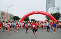 Đại sứ Anh tại Việt Nam chạy bộ gây quỹ từ thiện