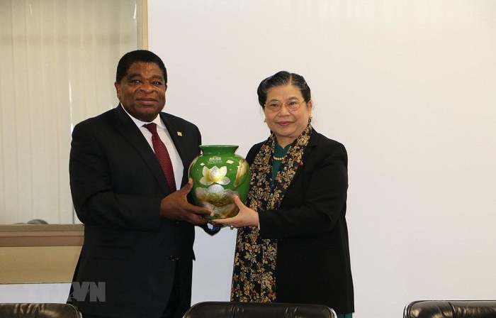 pho chu tich quoc hoi tiep xuc song phuong ben le dai hoi dong ipu 141