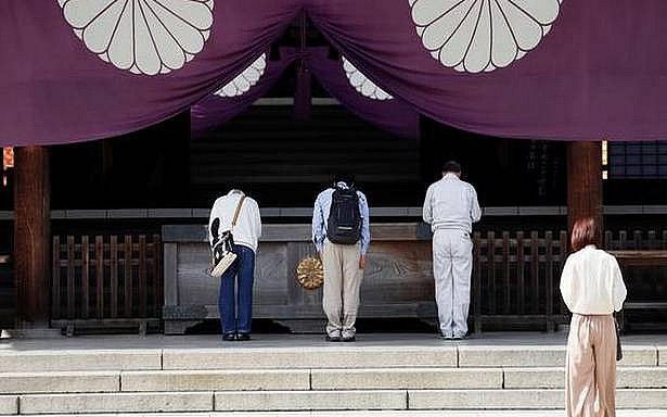 Hàn Quốc thất vọng khi tân Thủ tướng Nhật Bản gửi đồ lễ tới đền Yasukuni