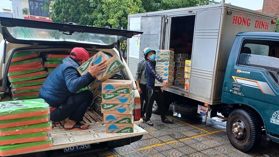 Hỗ trợ khẩn cấp 320 triệu đồng cho người dân Quảng Bình bị ảnh hưởng bởi mưa lũ