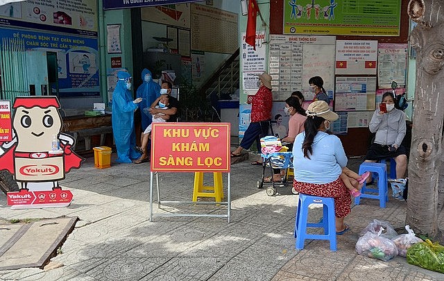 Sàng lọc để kiểm soát COVID-19 ở Khánh Hòa