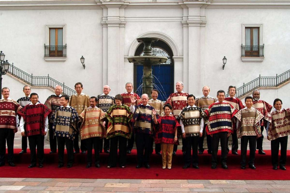 an tuong thoi trang apec tu ao da ao dai cho denao khoac chong nuoc