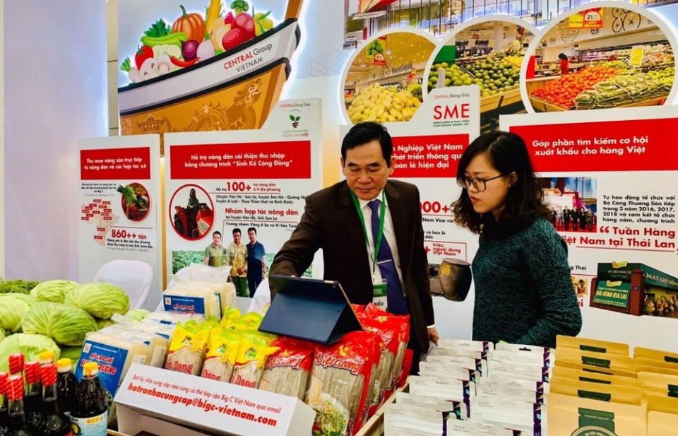 doanh nghiep dong hanh cung nong dan