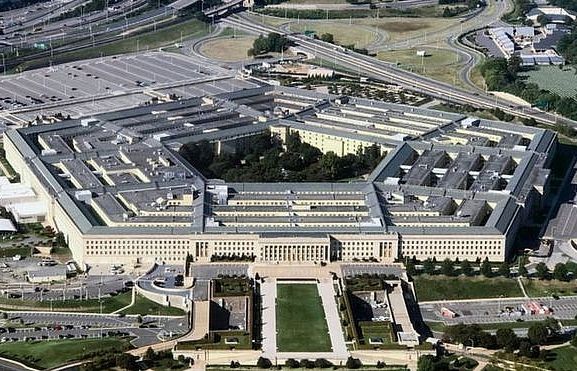 trao hop dong beo bo cho microsoft lau nam goc bi amazon kien