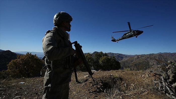 tho nhi ky phat dong chien dich chong khung bo quy mo lon