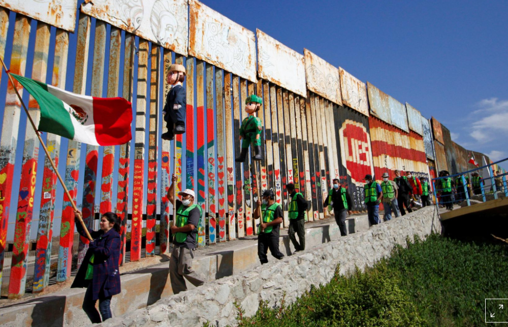 Người Mexico kêu gọi dân Mỹ không bỏ phiếu cho ông Trump Người Mexico kêu gọi dân Mỹ không bỏ phiếu cho ông Trump