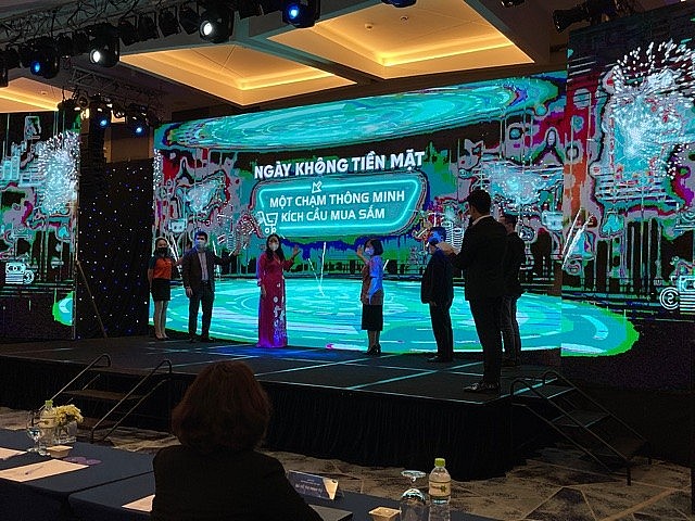 Kích hoạt sự kiện 'Ngày không dùng tiền mặt năm 2021'