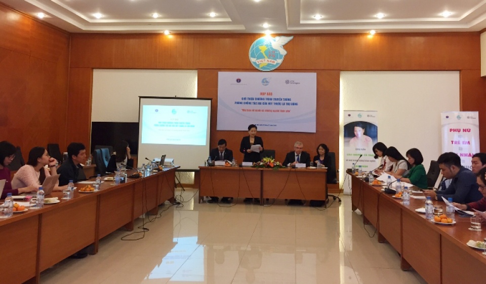 dung hut thuoc la de bao ve nhung nguoi than yeu