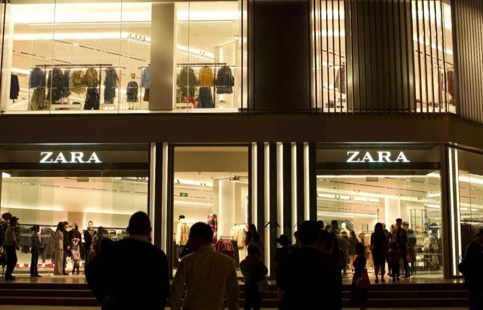 thuong hieu ngoai o at do bo thoi trang viet lao dao