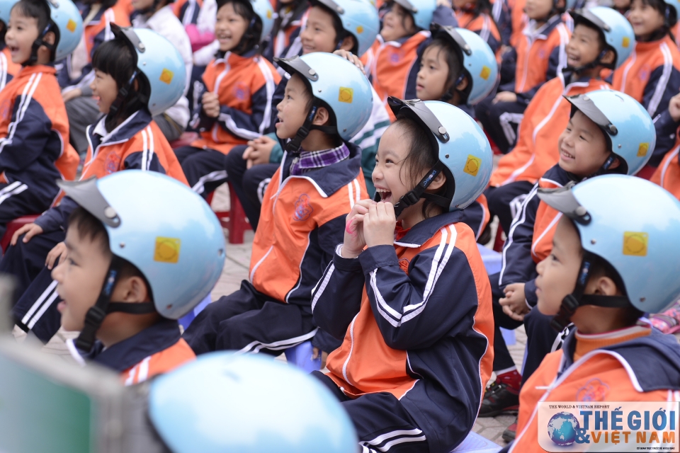 gan 1000 hoc sinh tham gia ngay hoi vui cung an toan giao thong