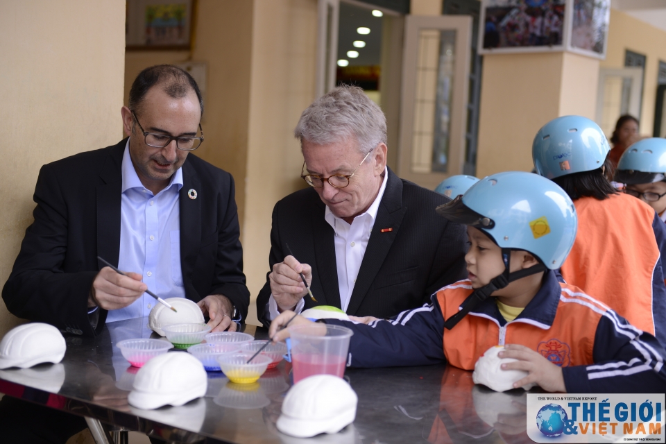 gan 1000 hoc sinh tham gia ngay hoi vui cung an toan giao thong