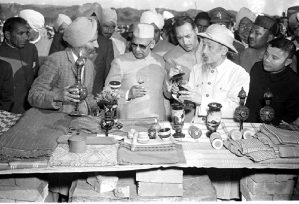 Kỷ niệm 60 năm Chủ tịch Hồ Chí Minh thăm chính thức Ấn Độ ky niem 60 nam chu tich ho chi minh tham chinh thuc an do