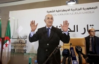 bau cu algeria tong thong moi khong xoa diu duoc con thinh no cua nguoi dan