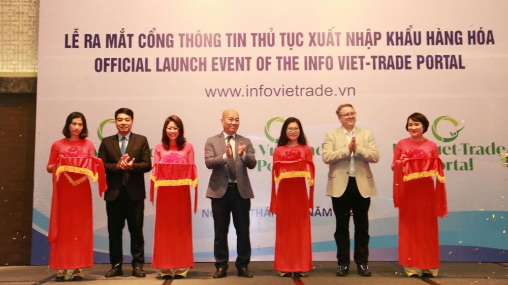 ra mat cong thong tin huong dan xuat nhap khau hang hoa