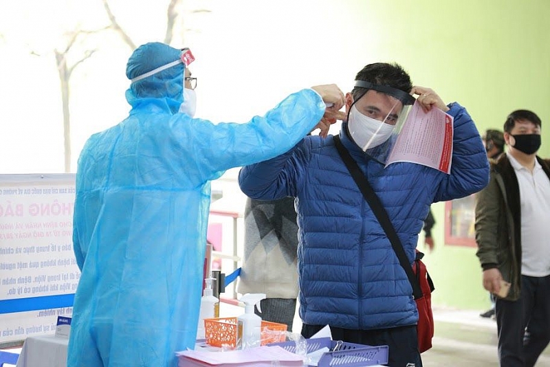 Covid-19 ở Việt Nam chiều 16/12: Đã 15 ngày chưa có ca mắc mới trong cộng đồng, một bệnh nhân tiên lượng rất nặng