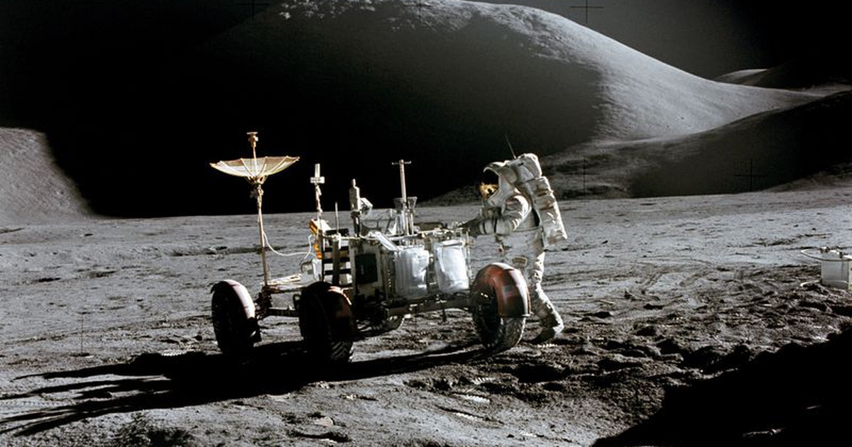 nhung hinh anh ky lai ve mang toi hiem thay cua mat trang